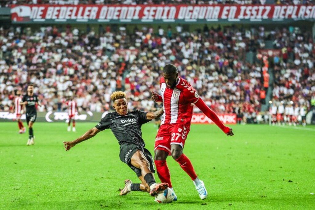 Samsunspor Beşiktaş maçı 19 Mayıs Stadından muhteşem fotoğraflar