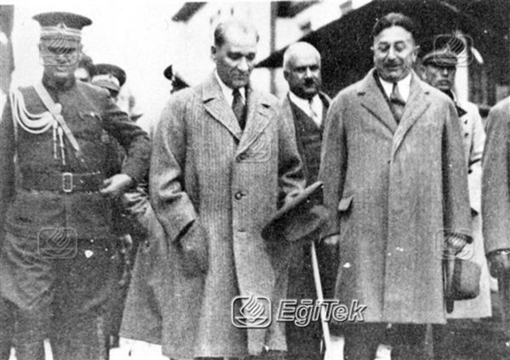Samsun'da Cumhuriyet Bayramı'nın 10'uncu Yıl Kutlamaları eski fotoğraflar