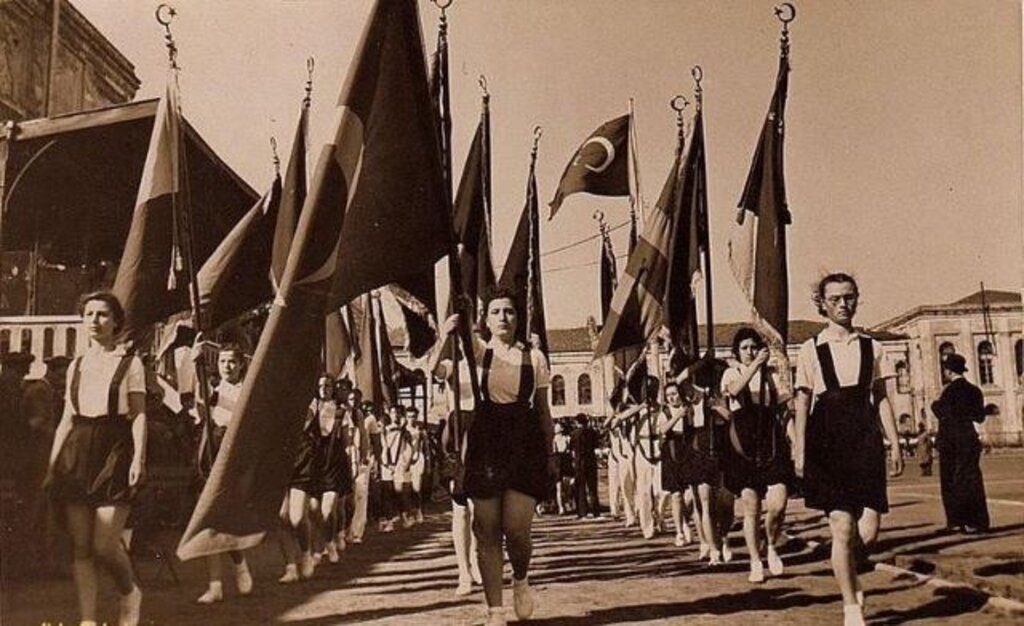 Samsun'da Cumhuriyet Bayramı'nın 10'uncu Yıl Kutlamaları eski fotoğraflar