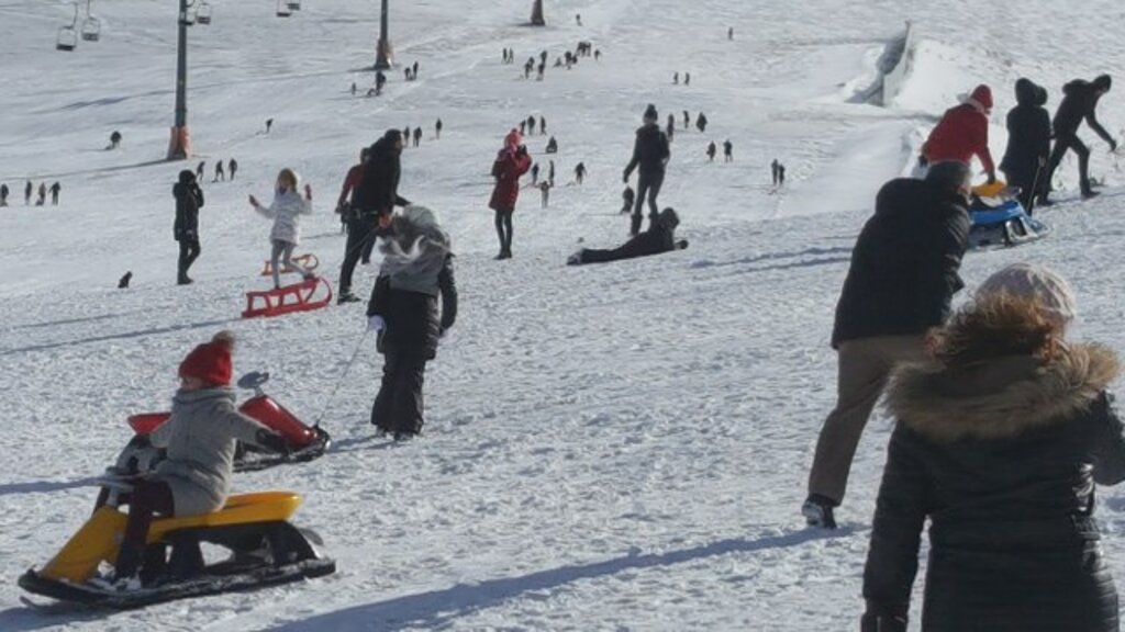 Ladik Akdağ Kayak Merkezi karne tatili sonrası tıklım tıklım doldu