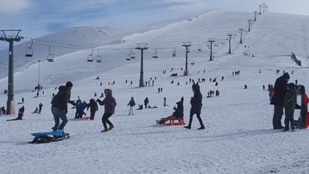 Ladik Akdağ Kayak Merkezi karne tatili sonrası tıklım tıklım doldu