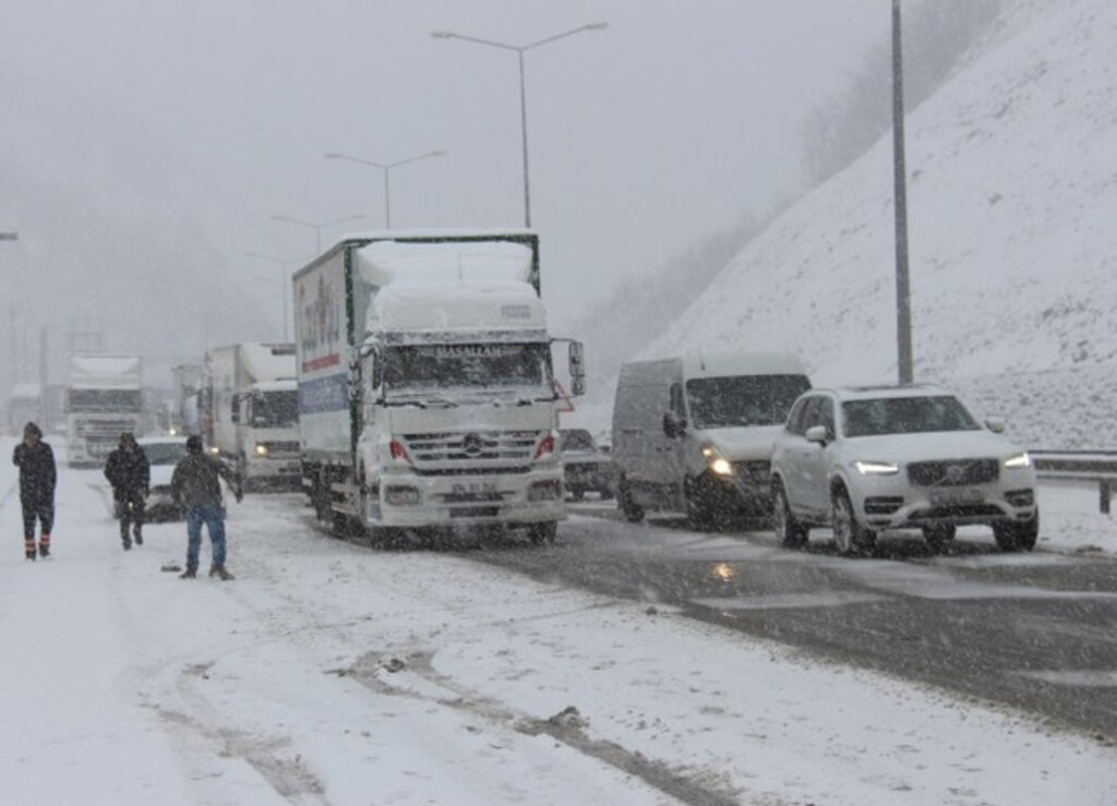 Samsun'da karın üzerine Zeytin Dalı yazıldı! Samsun'dan kar fotoğrafları