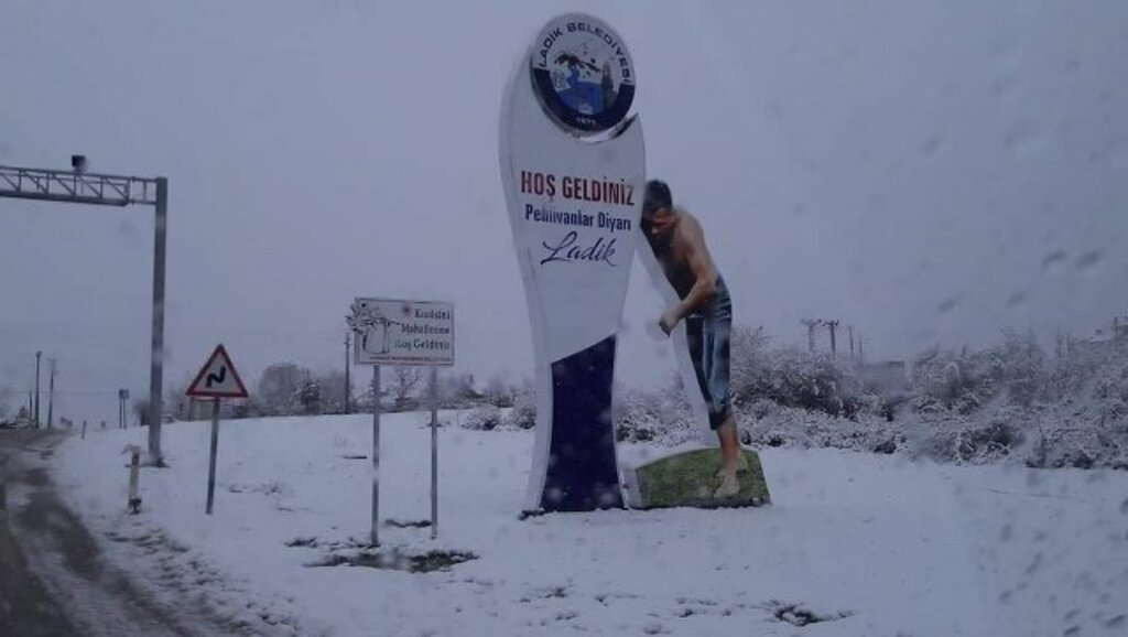 Samsun'da kartpostallık kar görüntüleri