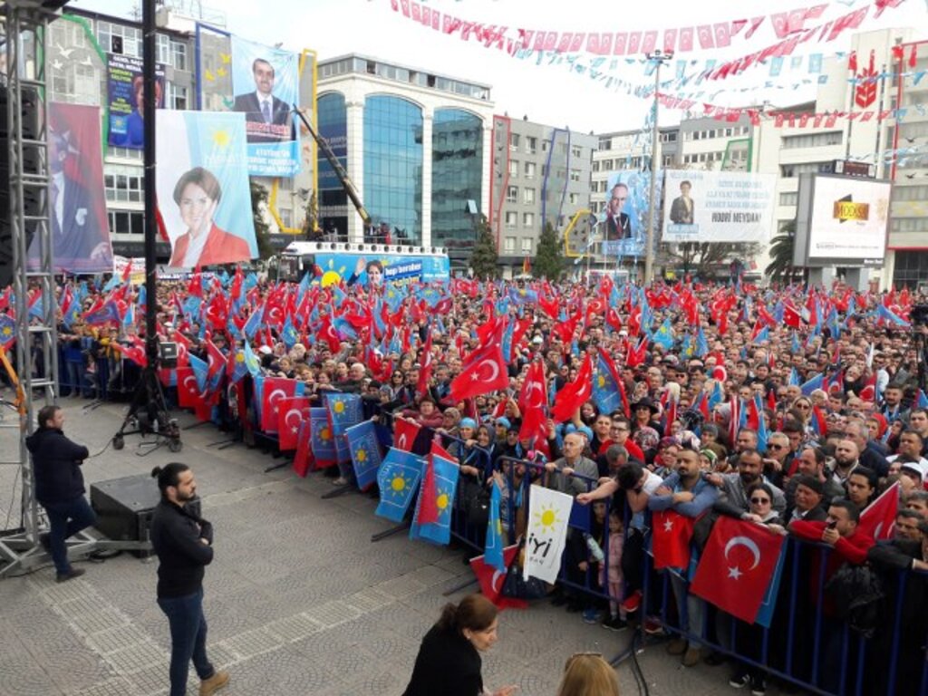 Meral Akşener'in Samsun mitinginden fotoğraflar