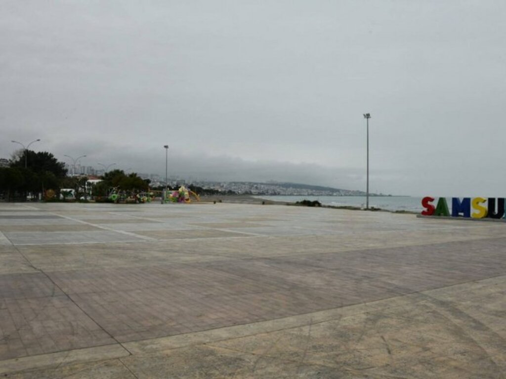 Samsun sokakları Pazar günü Korona Virüs nedeniyle boş kaldı