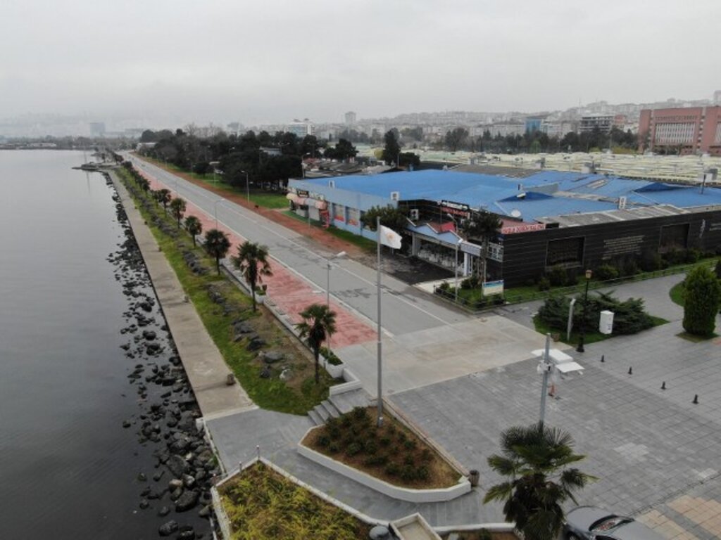 Samsun sokakları Pazar günü Korona Virüs nedeniyle boş kaldı