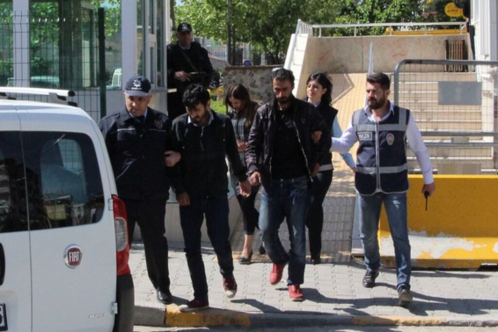 Samsun Havza'da piyasaya sahte para süren iki kişi tutuklandı