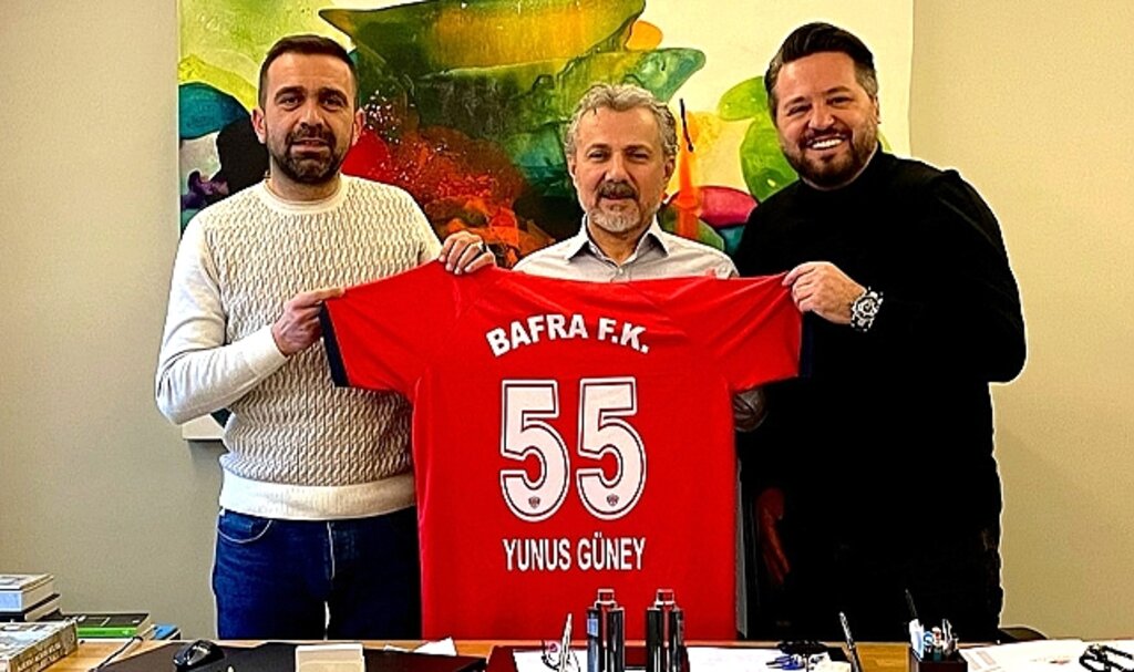 Samsun'da işadamı Yunus Güney Bafra 1988 FK'ya destek verdi