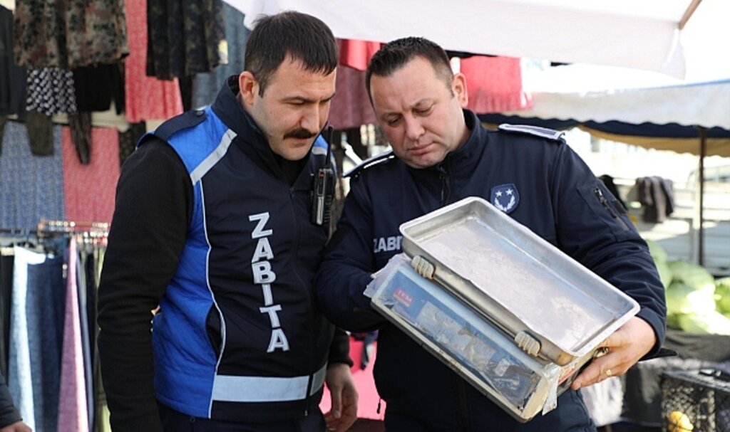 Samsun İlkadım Belediyesi'nden pazarcılara terazi denetimi