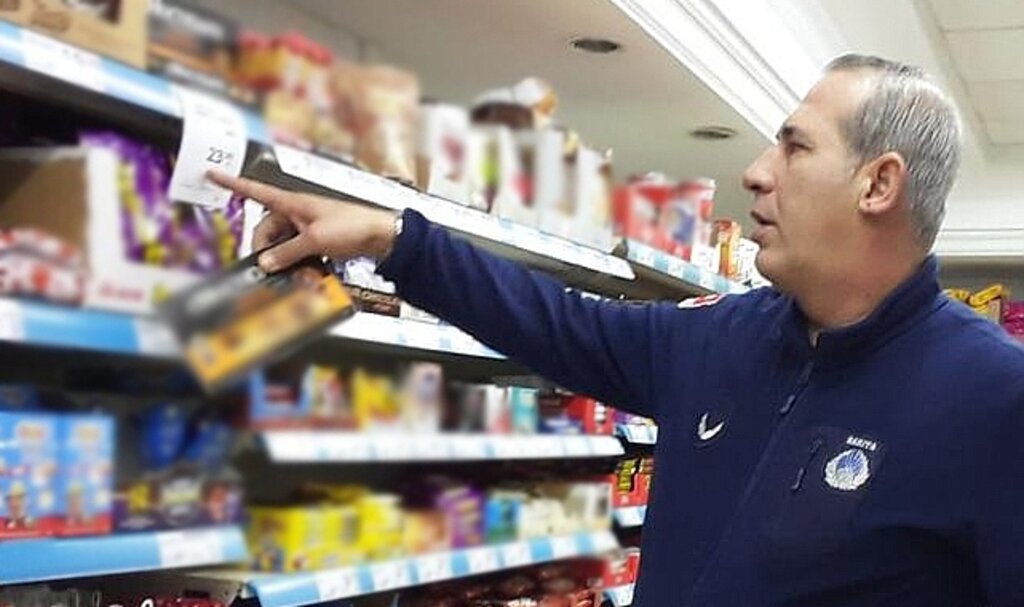 Samsun'da Canik Belediyesi marketlerde fiyat ve gramaj denetimi yaptı