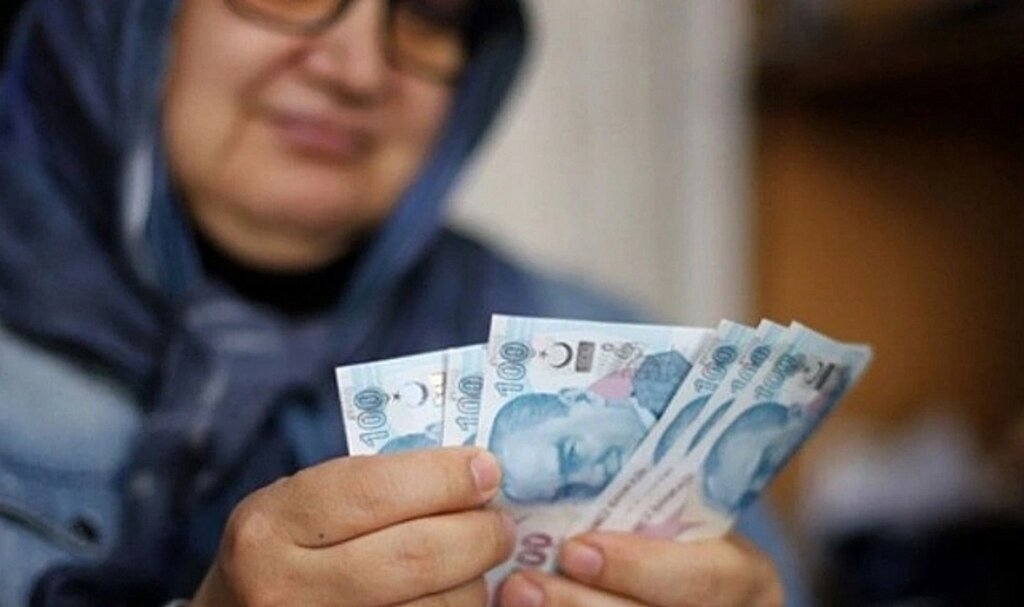 Emeklilerin zamlı maaşları ne zaman hesaba yatacak? Tarih açıklandı!