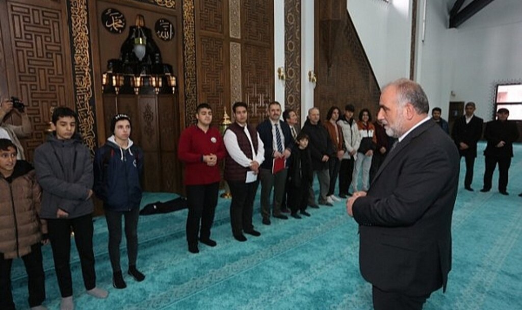 Samsun Canik Belediye Başkanı Sandıkçı öğrencilerle bir araya geldi