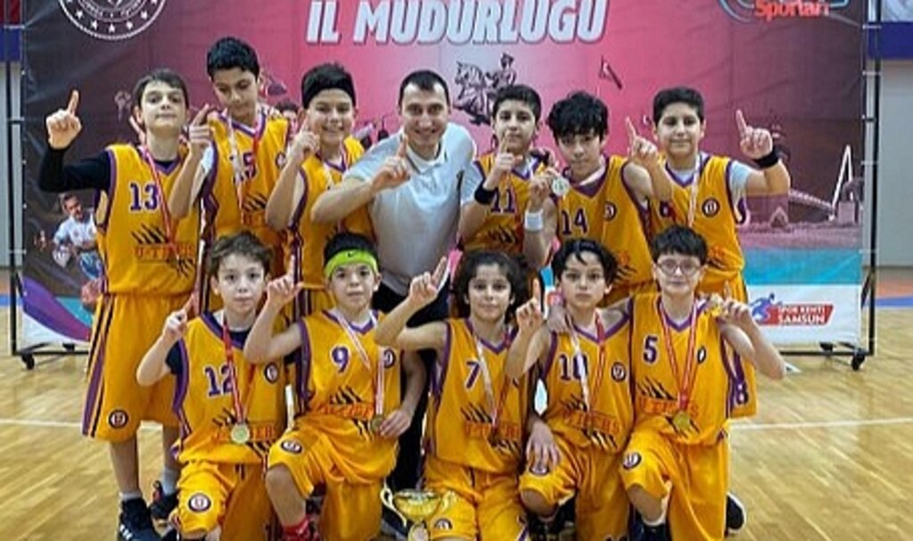 Samsun'da Uğur Okulları basketbolda İl Birincisi oldu