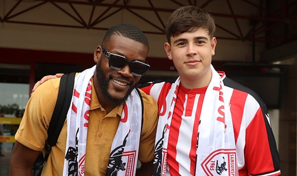 Samsunspor'un yeni transferi Ntcham Samsun'a ayak bastı