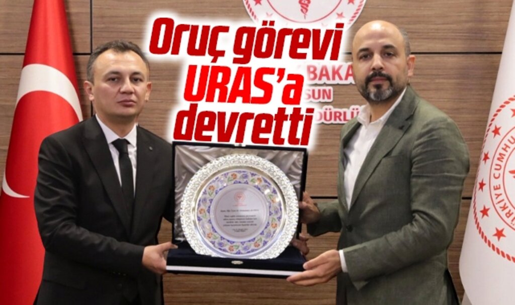Samsun'da görevden alınan Oruç, koltuğu Mustafa Uras'a teslim etti