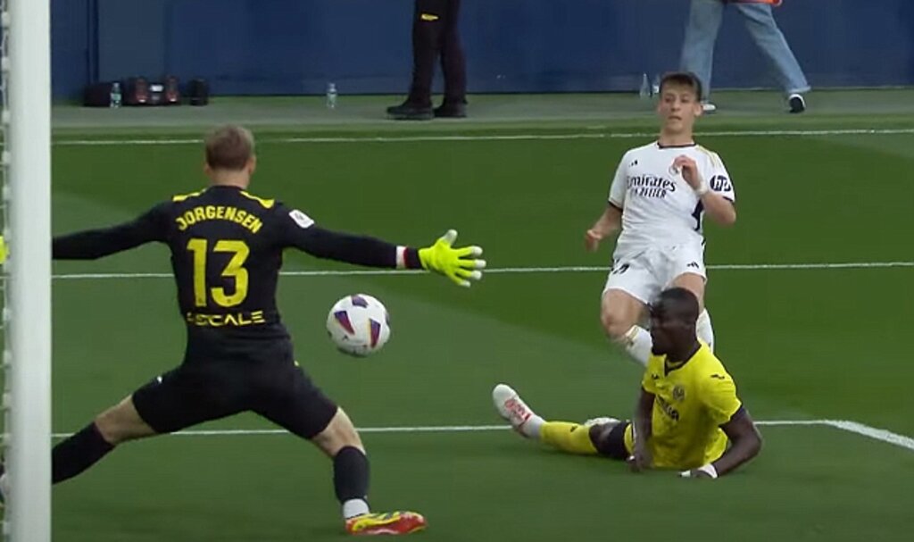 Arda Güler'in Villarreal'e attığı gollerin videosu