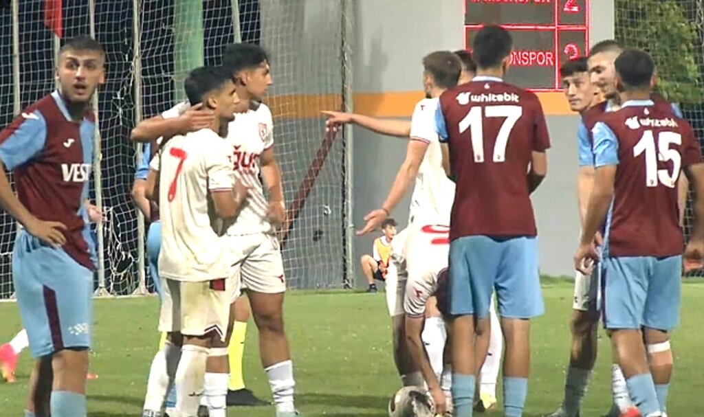 U19 Elit A Ligi Play-Off Final maçında Trabzonspor Samsunspor'u 3-2 yendi