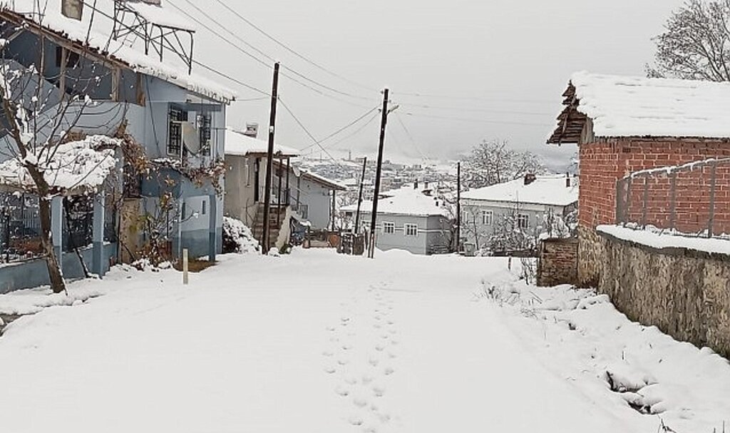 Samsun'un Kavak ilçesinde 26 Kasım Salı günü tatil edilen okulların listesi
