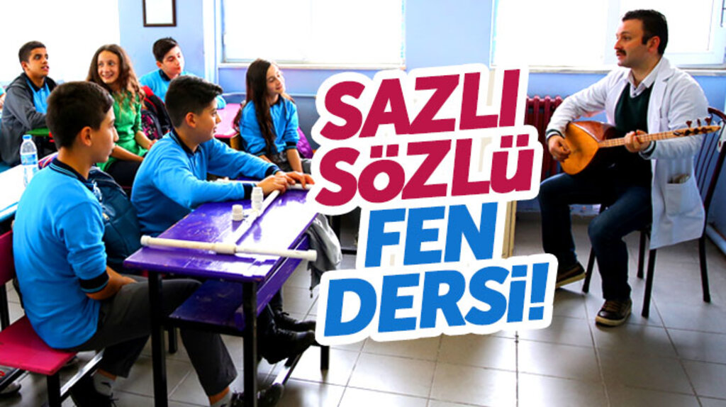 Samsun'da Fen Bilgisi öğretmeni öğrencilerine sınıfta saz çalıp türkü söylüyor