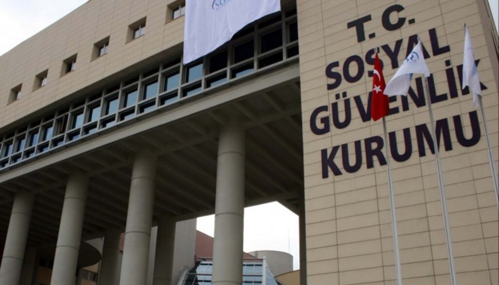 Kamuda 30 yılın üstü hizmeti olan emekliye müjde