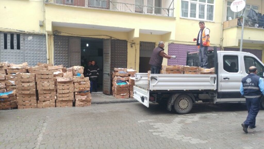Samsun'un 19 Mayıs ilçesinde 8.5 ton tarihi geçmiş beyaz et ele geçirildi