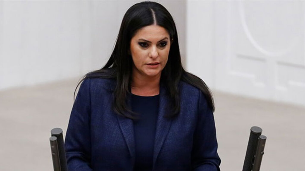 Bakan Jülide Sarıeroğlu: Taşeron firmaların kapanmasını arzu etmeyiz