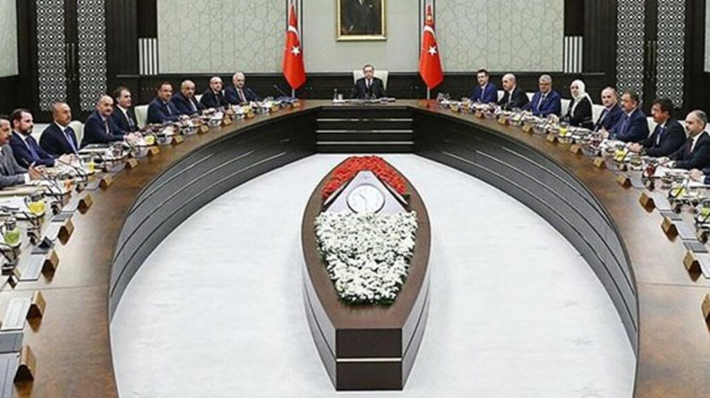 Kabinede revizyon olacak mı! 18 bakan değişecek iddiasına açıklama