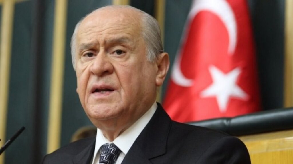 Bahçeli'den FETÖ eleştirisi: Çaycıyı çorbacıyı bırakın yılana çıyana bakın