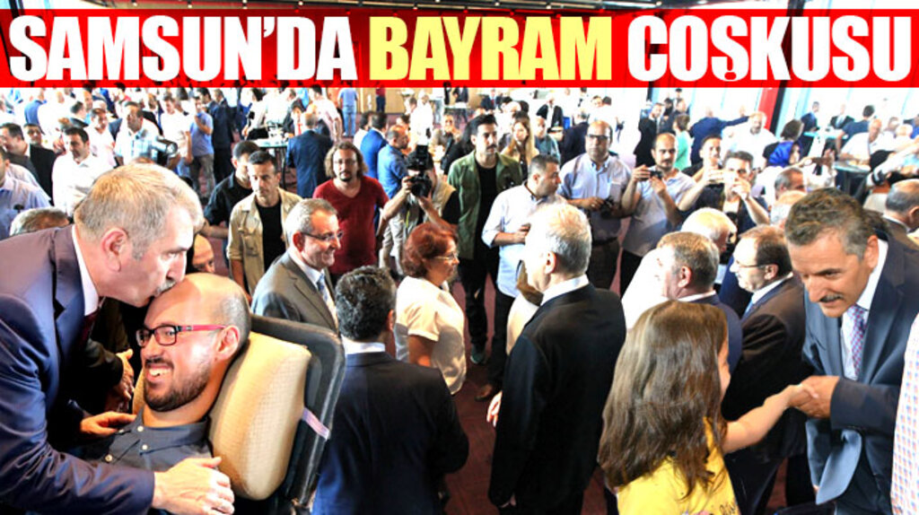 Samsun'da Ramazan Bayramının birinci günü siyasiler ve idareciler bayramlaştı