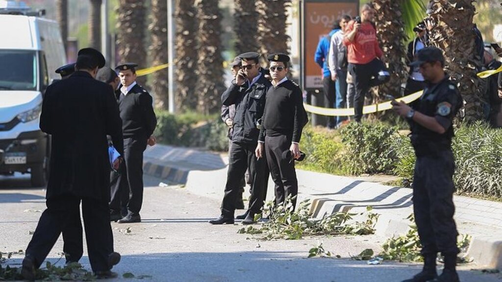 Mısır'da Kıptileri taşıyan araca silahlı saldırı
