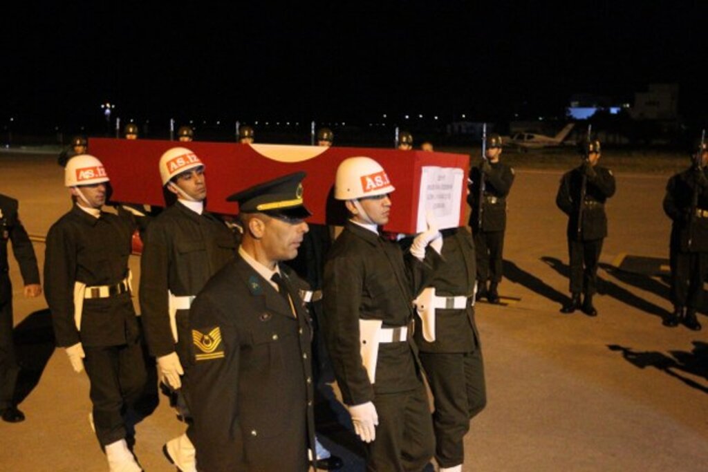 Tendürek şehidi uzman çavuş Mustafa Özdemir'in cenazesi Samsun'a geldi