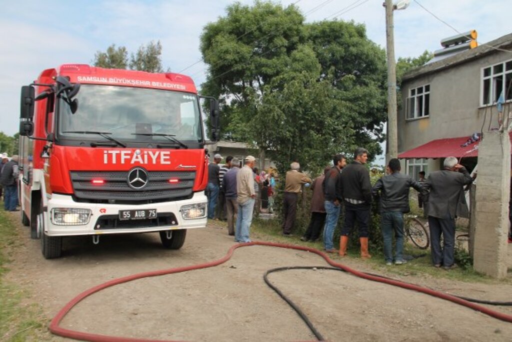 Samsun Bafra'da çıkan ev yangınında küçük Ecrin Gazel kurtarılamadı
