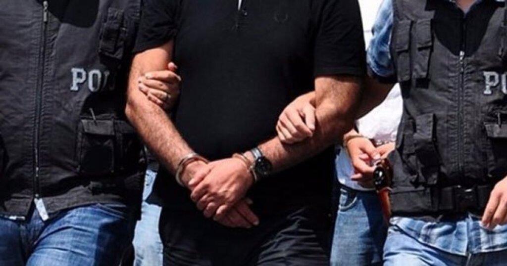 Samsun'da bir avukat 12 öğretmen bir memur FETÖ operasyonunda gözaltına alındı