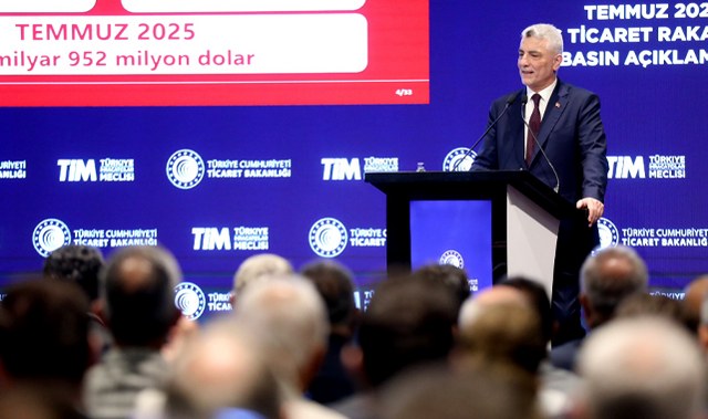 Samsun'a gelen Ticaret Bakanı Bolat, Temmuz ayında ihracat rekoru kırıldığını açıkladı